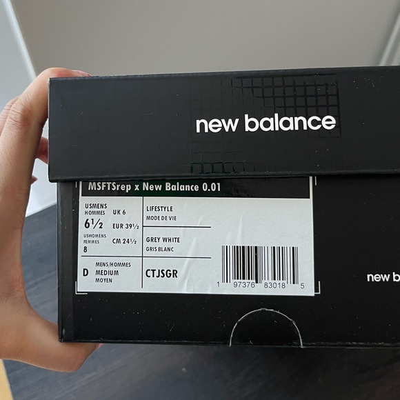 Autographed! New Balance 0.01 x MSFTSrep Grey (Signed by Jaeden Smith) - Picture 9 of 10